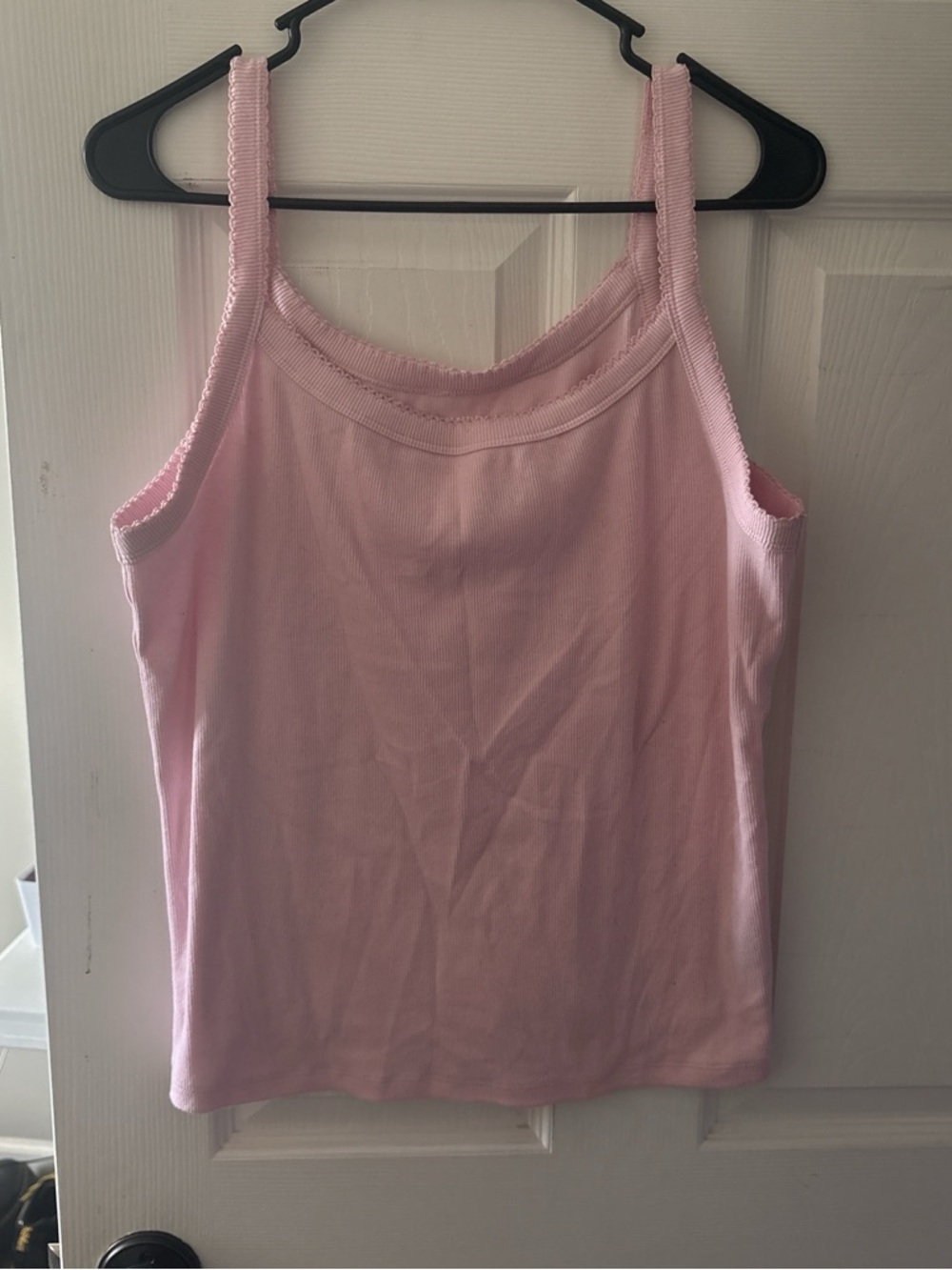 Old Navy Light Pink Ribbed Tank with Scalloped Trim